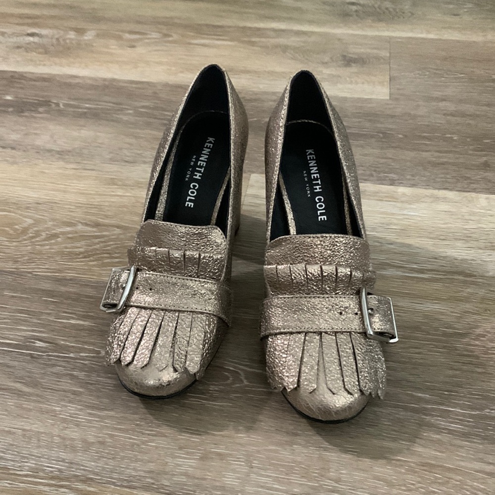 Kenneth Cole-Cambrie Metallic Loafer Heel EUC